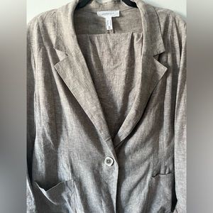 Plus size linen suit